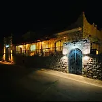 Ξενοδοχείο με διαμερίσματα Guestrooms 3*