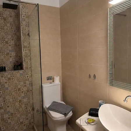 Guestrooms Aparthotel 3*