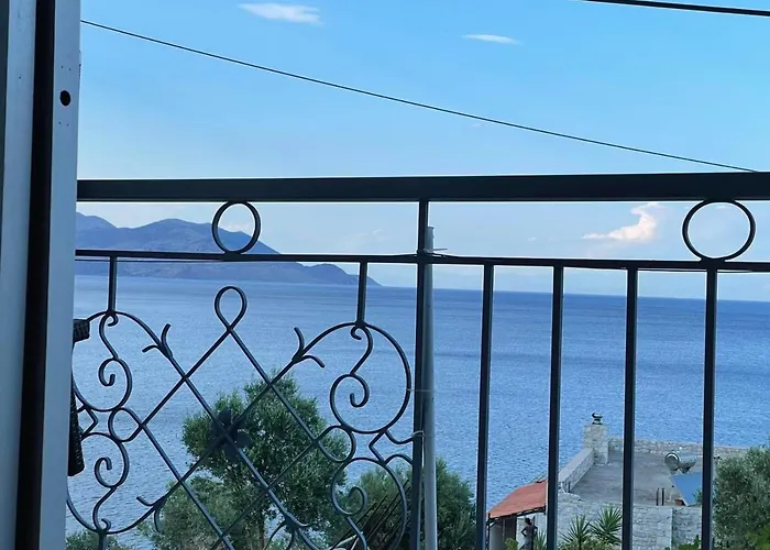 Ξενοδοχείο με διαμερίσματα Guestrooms 3*