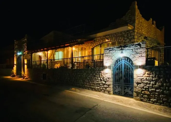 Ξενοδοχείο με διαμερίσματα Guestrooms 3*