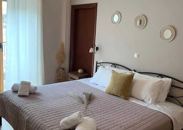 Guestrooms מלון דירות 3*